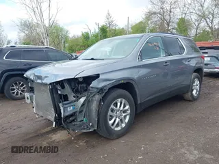 2021 Chevrolet Traverse LT Cloth z VIN 1GNERGKW3MJ157258, wystawiony jako IAAI lot #42169401 z przebiegiem 34 992 mil mil oraz . Historia ofert i sprzedaży dostępna na DreamBid. Obrazek 2.