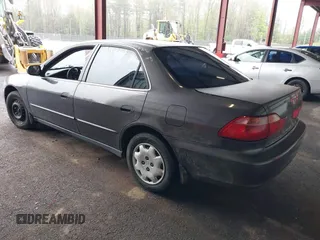 1998 Honda Accord LX с VIN 1HGCG5645WA244697, выставлен на аукционе IAAI как лот 42195066 с пробегом 133 054 миль миль и . История ставок и продаж доступна на DreamBid. Изображение 3.