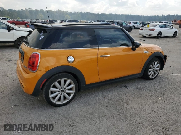 2015 MINI Hardtop S z VIN WMWXP7C53F2A58580, wystawiony jako Copart lot #51455845 z przebiegiem 116 277 mil mil oraz Szkoda całkowita • Salvage title. Historia ofert i sprzedaży dostępna na DreamBid. Obrazek 3.