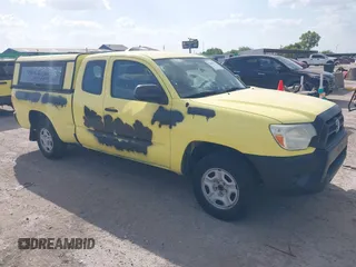 2013 Toyota Tacoma with VIN 5TFTX4CN3DX027696, listed as a IAAI auction lot 42863093 with 261,096 mi miles and . Bid and sale history available at DreamBid. Image 1.