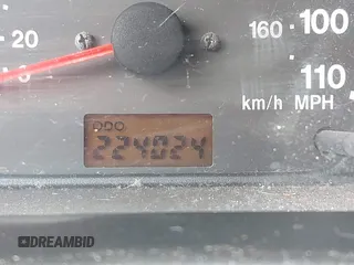 2002 Suzuki Grand Vitara z VIN JS3TE62VX24154173, wystawiony jako IAAI lot #41711181 z przebiegiem 224 024 mil mil oraz . Historia ofert i sprzedaży dostępna na DreamBid. Obrazek 16.