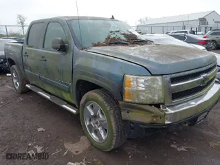 2008 Chevrolet Silverado 1500 LT w/1LT with VIN 2GCEK13J781284009, listed as a IAAI auction lot 42016023 with 152,782 mi miles. Bid and sale history available at carsss.com. Image 1.