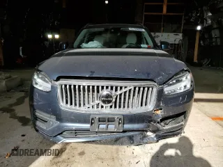 2021 Volvo XC90 Inscription Expression with VIN YV4BR00K0M1764086, listed as a Copart auction lot 41726284 with 37,641 mi miles. Bid and sale history available at carsss.com. Image 5.