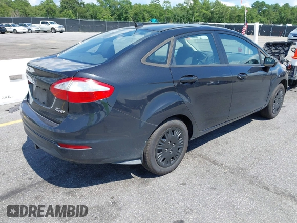 2014 Ford Fiesta S z VIN 3FADP4AJ2EM102020, wystawiony jako IAAI lot #42553222 z przebiegiem 145 052 mil mil oraz . Historia ofert i sprzedaży dostępna na DreamBid. Obrazek 4.