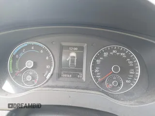 2013 Volkswagen Jetta Hybrid SE с VIN 3VW637AJ5DM263330, выставлен на аукционе IAAI как лот 42540756 с пробегом 109 164 миль миль и . История ставок и продаж доступна на DreamBid. Изображение 7.