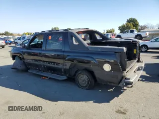 2002 Chevrolet Avalanche with VIN 3GNEC13TX2G132942, listed as a Copart auction lot 73054864 with Not Provided miles and Salvage Title. Bid and sale history available at DreamBid. Image 2.