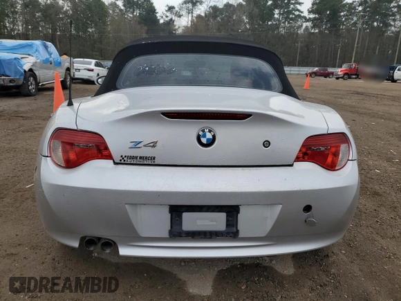 2006 BMW Z4 3.0i with VIN 4USBU33556LW67833, listed as a Copart auction lot 44933315 with 142,444 mi miles and Clean title. Bid and sale history available at DreamBid. Image 6.