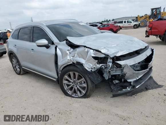 2021 Mazda CX-9 Grand Touring z VIN JM3TCADY6M0501370, wystawiony jako Copart lot #57895154 z przebiegiem 19 726 mil mil oraz Szkoda całkowita • Salvage title. Historia ofert i sprzedaży dostępna na DreamBid. Obrazek 4.