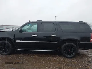 2014 GMC Yukon XL Denali with VIN 1GKS2MEF2ER219511, listed as a IAAI auction lot 41101470 with 187,326 mi miles. Bid and sale history available at carsss.com. Image 14.