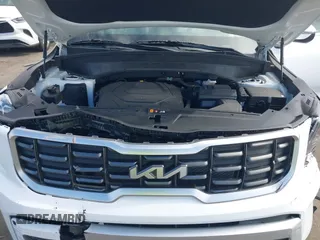 2025 Kia Telluride S with VIN 5XYP64GC2SG571197, listed as a IAAI auction lot 42255912 with 6,043 mi miles and . Bid and sale history available at DreamBid. Image 10.