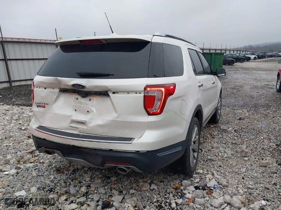 2018 Ford Explorer Limited with VIN 1FM5K7F82JGC69918, listed as a IAAI auction lot 41427239 with 128,784 mi miles. Bid and sale history available at carsss.com. Image 4.