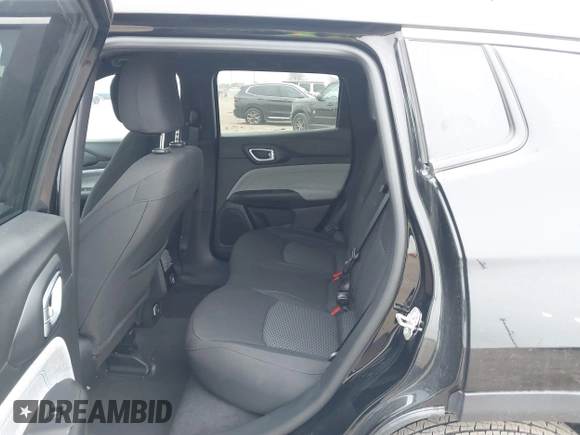 2024 Jeep Compass Sport с VIN 3C4NJDAN9RT105303, выставлен на аукционе IAAI как лот 41554518 с пробегом 10 798 миль миль и . История ставок и продаж доступна на DreamBid. Изображение 8.