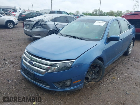 2010 Ford Fusion SE with VIN 3FAHP0HA5AR395022, listed as a IAAI auction lot 42112269 with 205,719 mi miles. Bid and sale history available at carsss.com. Image 2.