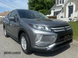 2019 Mitsubishi Eclipse Cross ES z VIN JA4AS3AA4KZ016007, wystawiony jako Copart lot #57044865 z przebiegiem 141 904 mil mil oraz Tytuł czysty. Historia ofert i sprzedaży dostępna na DreamBid. Obrazek 1.