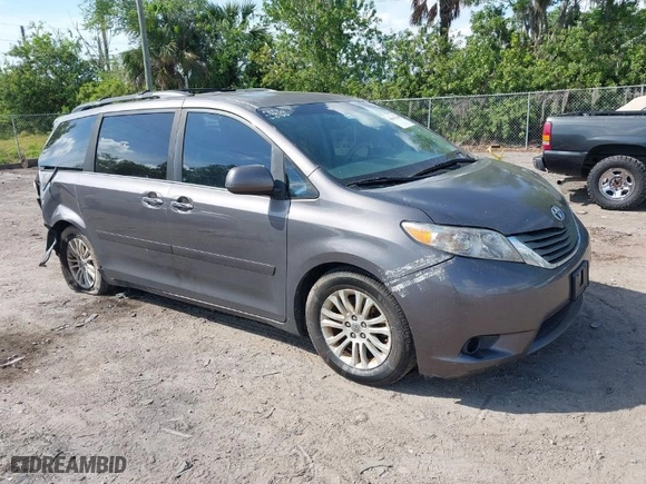 2012 Toyota Sienna XLE AAS with VIN 5TDYK3DC8CS178369, listed as a IAAI auction lot 41803184 with 249,587 mi miles. Bid and sale history available at carsss.com. Image 1.