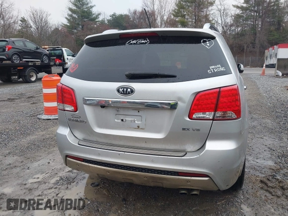 2013 Kia Sorento SX with VIN 5XYKWDA29DG342965, listed as a IAAI auction lot 41001039 with 163,760 mi miles. Bid and sale history available at carsss.com. Image 16.