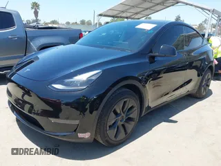 2024 Tesla Model Y с VIN 7SAYGDED2RF111670, выставлен на аукционе IAAI как лот 42321121 с пробегом 13 806 миль миль и . История ставок и продаж доступна на DreamBid. Изображение 2.