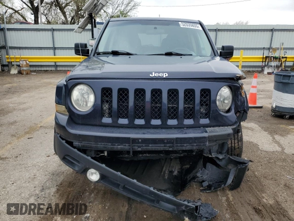 2011 Jeep Patriot Sport with VIN 1J4NF1GB4BD140947, listed as a Copart auction lot 52035655 with 183,024 mi miles and Salvage Title. Bid and sale history available at DreamBid. Image 5.