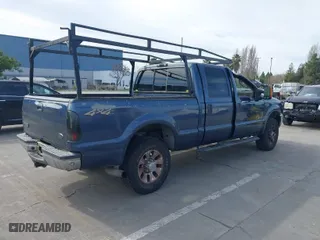2004 Ford Super Duty F-250 XL with VIN 1FTNW21P14EB07031, listed as a IAAI auction lot 41615020 with 272,861 mi miles. Bid and sale history available at carsss.com. Image 4.