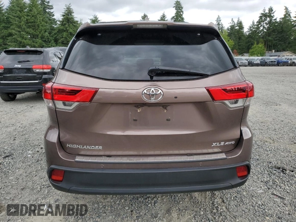 2017 Toyota Highlander XLE with VIN 5TDJZRFHXHS359117, listed as a Copart auction lot 62672815 with 100,515 mi miles and Clean title. Bid and sale history available at DreamBid. Image 6.