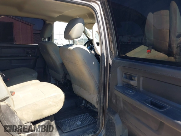 2018 Ram 2500 Tradesman z VIN 3C6UR5HL8JG283609, wystawiony jako IAAI lot #42491762 z przebiegiem 139 492 mil mil oraz . Historia ofert i sprzedaży dostępna na DreamBid. Obrazek 8.