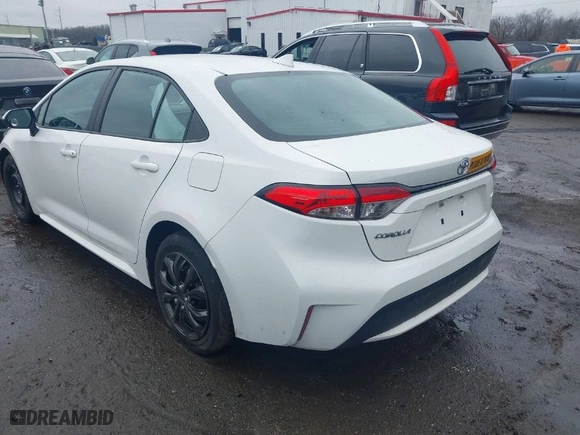 2022 Toyota Corolla LE with VIN 5YFEPMAE7NP362035, listed as a IAAI auction lot 41457017 with 31,282 mi miles. Bid and sale history available at carsss.com. Image 3.