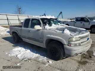 1999 Chevrolet Silverado 1500 LS with VIN 2GCEC19T1X1126561, listed as a Copart auction lot 42509425 with 216,225 mi miles and Salvage Title. Bid and sale history available at carsss.com. Image 4.