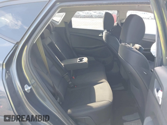 2019 Hyundai Tucson SE with VIN KM8J23A4XKU932814, listed as a IAAI auction lot 40968319 with 107,365 mi miles. Bid and sale history available at carsss.com. Image 8.