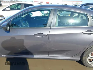 2017 Honda Civic LX z VIN 19XFC2F58HE012626, wystawiony jako IAAI lot #41458898 z przebiegiem 120 354 mil mil oraz . Historia ofert i sprzedaży dostępna na DreamBid. Obrazek 14.