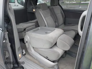 2007 Toyota Sienna CE with VIN 5TDZK23C97S047120, listed as a IAAI auction lot 42010384 with 186,070 mi miles. Bid and sale history available at carsss.com. Image 8.