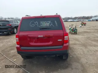 2014 Jeep Patriot Latitude with VIN 1C4NJPFA0ED690182, listed as a IAAI auction lot 41792670 with 91,677 mi miles and . Bid and sale history available at carsss.com. Image 16.