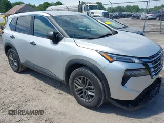 2024 Nissan Rogue S with VIN 5N1BT3AA8RC711137, listed as a IAAI auction lot 42592925 with 32,641 mi miles and . Bid and sale history available at DreamBid. Image 1.