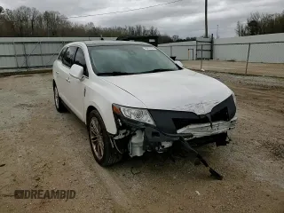 2015 Lincoln MKT EcoBoost with VIN 2LMHJ5AT5FBL04616, listed as a Copart auction lot 49819275 with 93,591 mi miles and Salvage Title. Bid and sale history available at DreamBid. Image 10.