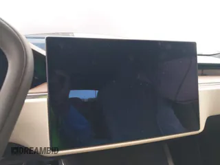2021 Tesla Model S Long Range с VIN 5YJSA1E57MF441387, выставлен на аукционе IAAI как лот 42034307 с пробегом Не указан миль и . История ставок и продаж доступна на DreamBid. Изображение 18.