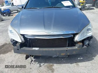 2011 Chrysler 200 LX with VIN 1C3BC4FBXBN599547, listed as a IAAI auction lot 41813043 with 1 mi miles. Bid and sale history available at carsss.com. Image 6.