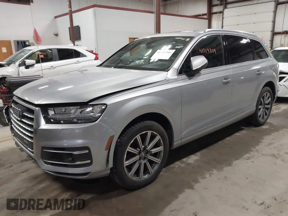2018 Audi Q7 Premium Plus with VIN WA1LHAF76JD020886, listed as a IAAI auction lot 41719704 with 69,157 mi miles. Bid and sale history available at carsss.com. Image 2.