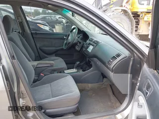 2004 Honda Civic EX z VIN 2HGES26884H539865, wystawiony jako IAAI lot #42384462 z przebiegiem 201 137 mil mil oraz . Historia ofert i sprzedaży dostępna na DreamBid. Obrazek 5.