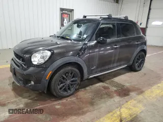 2016 MINI Countryman S z VIN WMWZC5C54GWU20643, wystawiony jako Copart lot #45412545 z przebiegiem 93 711 mil mil oraz Szkody całkowita. Historia ofert i sprzedaży dostępna na DreamBid. Obrazek 1.