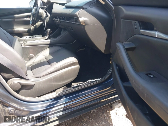2021 Mazda 3 Select with VIN JM1BPABL7M1314973, listed as a IAAI auction lot 42011342 with 53,785 mi miles and . Bid and sale history available at DreamBid. Image 5.