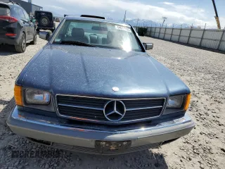 1984 Mercedes-Benz 500 z VIN WDBCA44A6EA018569, wystawiony jako Copart lot #54617005 z przebiegiem 96 009 mil mil oraz Czysty tytuł • Clean title. Historia ofert i sprzedaży dostępna na DreamBid. Obrazek 5.