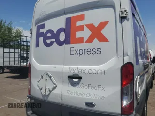 2015 Ford Transit z VIN 1FTCR3XV7FKA20765, wystawiony jako IAAI lot #42713692 z przebiegiem 280 464 mil mil oraz . Historia ofert i sprzedaży dostępna na DreamBid. Obrazek 5.