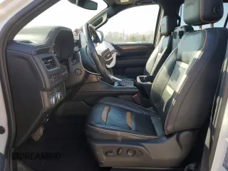 2021 GMC Yukon AT4 with VIN 1GKS2CKD1MR285818, listed as a Copart auction lot 44704525 with 56,635 mi miles and Salvage Title. Bid and sale history available at carsss.com. Image 7.