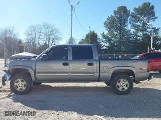 2006 Chevrolet Silverado 1500 LT1 with VIN 2GCEK13T861134800, listed as a IAAI auction lot 41667411 with 286,480 mi miles. Bid and sale history available at carsss.com. Image 15.