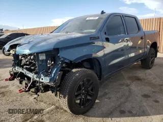 2024 Chevrolet Silverado 1500 Custom Trail Boss with VIN 3GCUDCE88RG260452, listed as a Copart auction lot 86317904 with 8,096 mi miles and Salvage Title. Bid and sale history available at carsss.com. Image 1.