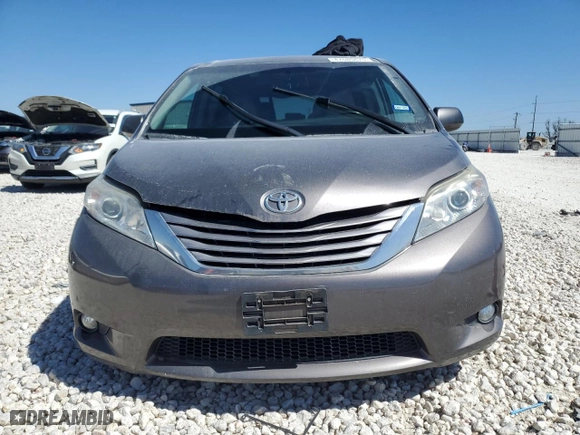 2016 Toyota Sienna XLE with VIN 5TDYK3DC7GS742776, listed as a Copart auction lot 47685475 with 97,935 mi miles and Salvage Title. Bid and sale history available at carsss.com. Image 5.