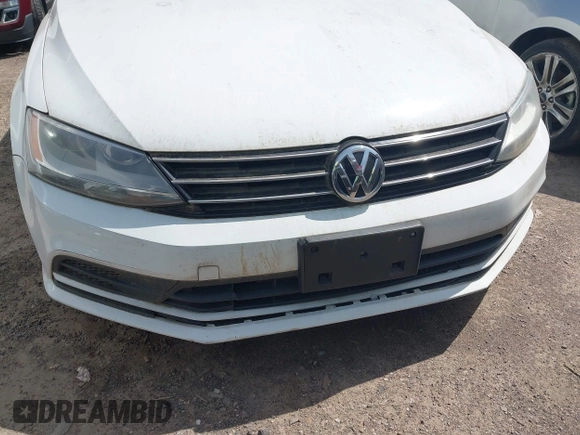 2015 Volkswagen Jetta Sedan 1.8T SE with VIN 3VWD17AJXFM324736, listed as a IAAI auction lot 42038277 with 151,817 mi miles. Bid and sale history available at carsss.com. Image 6.