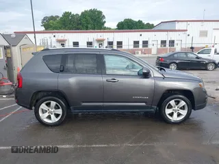 2016 Jeep Compass Latitude with VIN 1C4NJCEB1GD664633, listed as a IAAI auction lot 42073401 with 188,632 mi miles and . Bid and sale history available at carsss.com. Image 13.