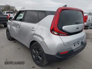 2021 Kia Soul EX with VIN KNDJ33AU9M7779006, listed as a IAAI auction lot 41769865 with 30,287 mi miles. Bid and sale history available at carsss.com. Image 3.