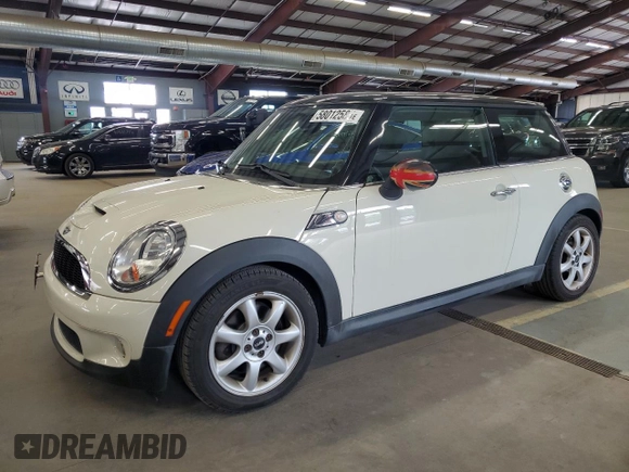 2010 MINI Hardtop S с VIN WMWMF7C53ATZ72835, выставлен на аукционе Copart как лот 57781635 с пробегом 78 931 миль миль и Чистый • Clean title. История ставок и продаж доступна на DreamBid. Изображение 1.