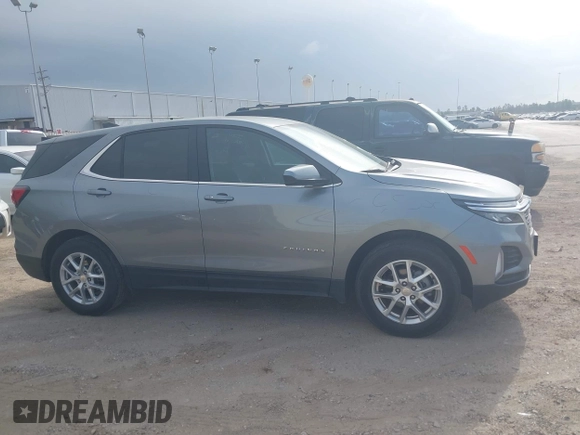 2024 Chevrolet Equinox LT with VIN 3GNAXUEG1RS182754, listed as a IAAI auction lot 42041296 with 32,015 mi miles. Bid and sale history available at carsss.com. Image 13.